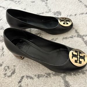 Tory Burch amy pump size 5